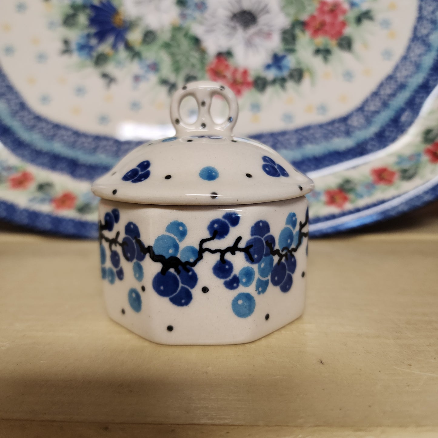 Ring   Trinket Box    2716X ~ Berry Branch