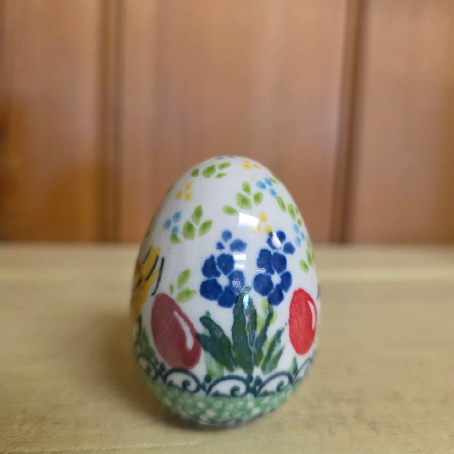 Egg   Ceramic  044-U5205  U4 pf0526