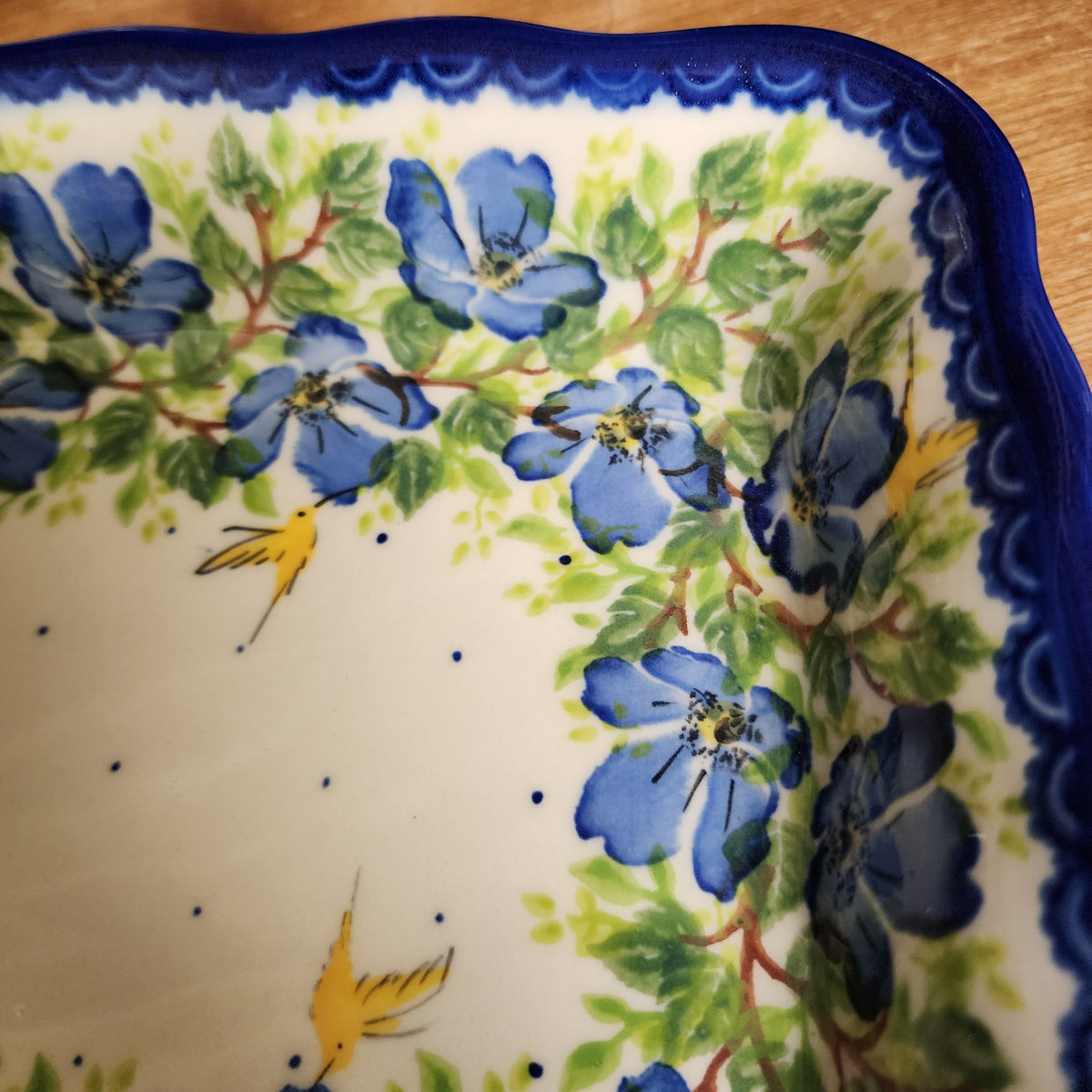 Baker 11"x8"x2" / Ada ruffle baker / A2 1166 Yellow Bird