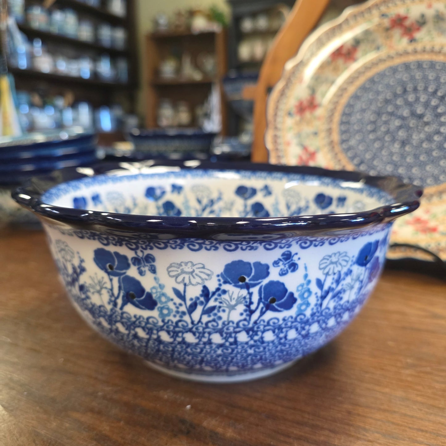 Bowl   Scalloped Edge 9"x4"     2902X ~ Evening Poppy