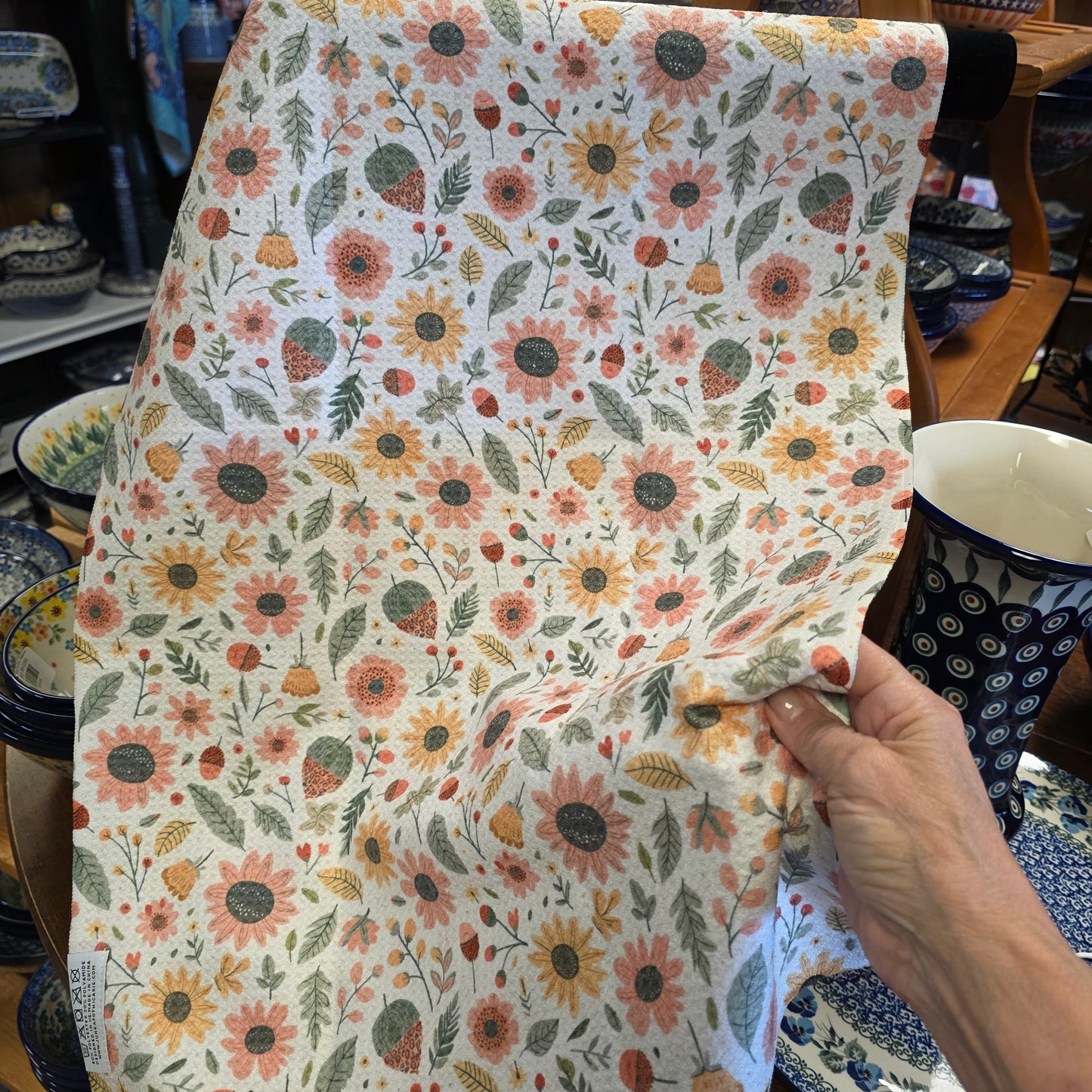 Towel /poly ~ Acorns/flowers/leaves Waffle Dish Towel