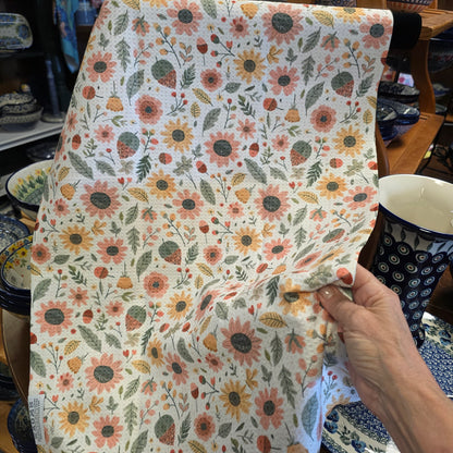 Towel /poly ~ Acorns/flowers/leaves Waffle Dish Towel