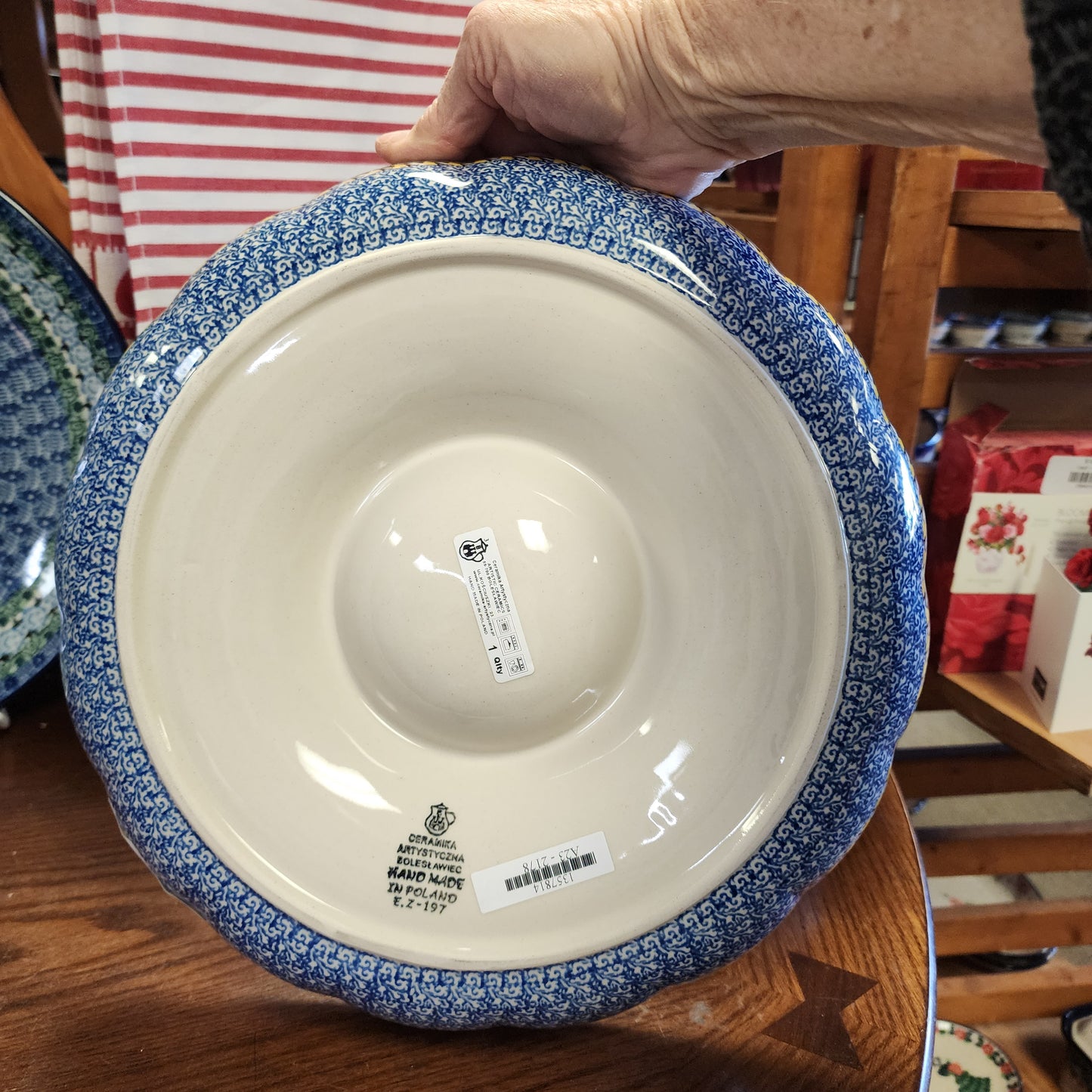 Bowl ~ Fluted Vegetable A23-2178 Daisy Maize Chip & Dip