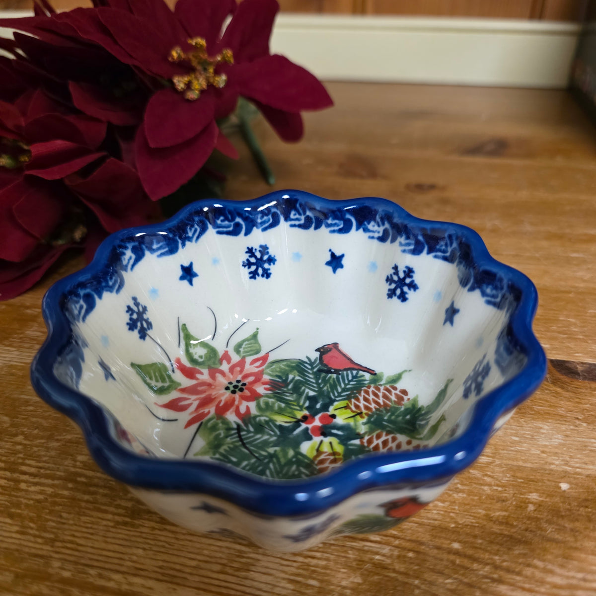 Bowl ~ Fluted Ramekin / 4" Cardinal Poinsettia 710