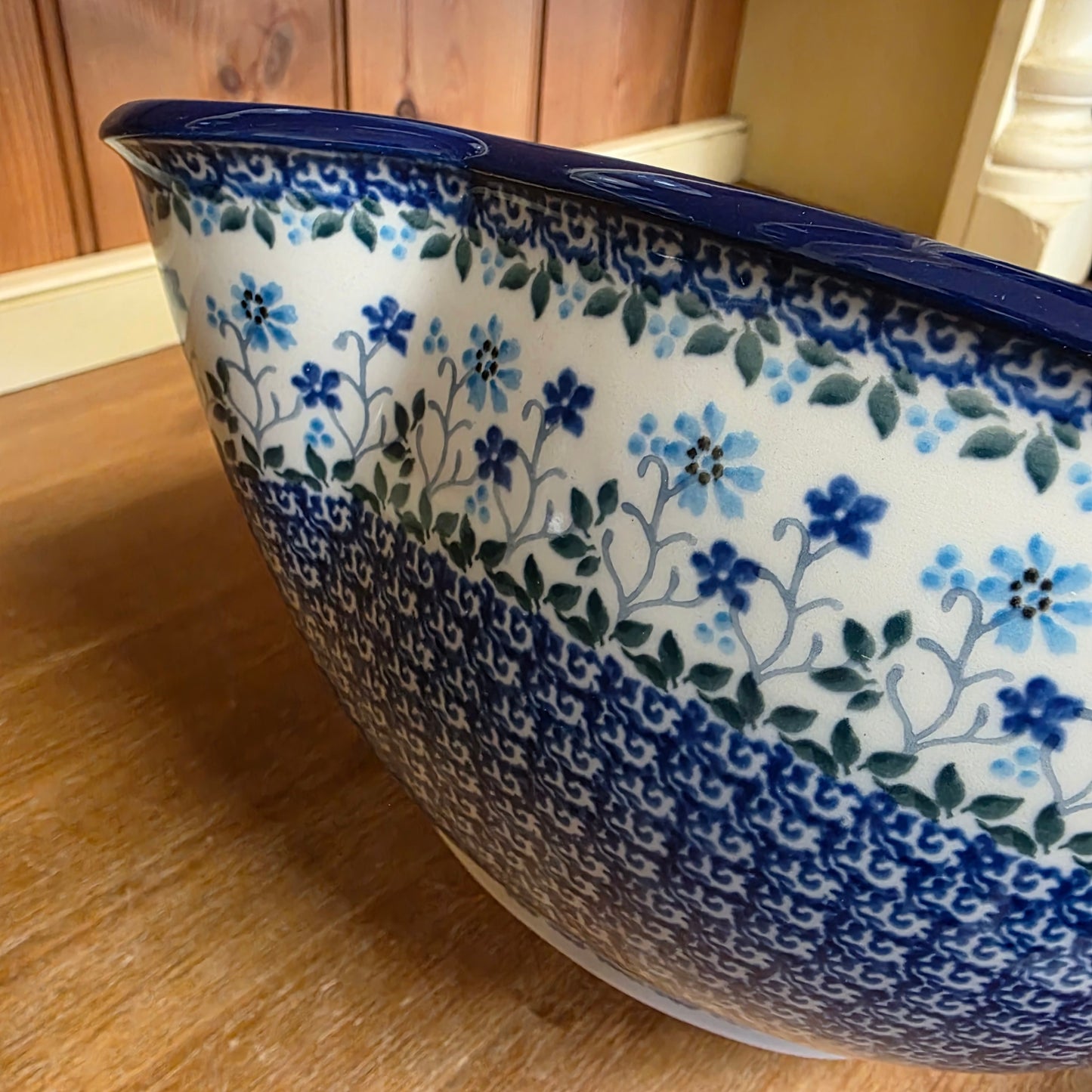 Batter Bowl ~ Large (2 qt) 2785X ~ Georgia Blue