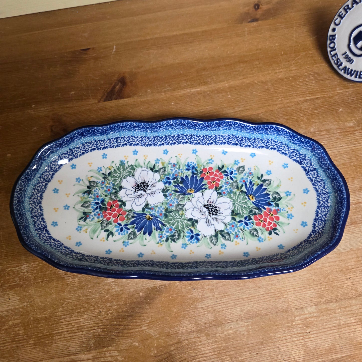 Tray   Scalloped Oval   6.25" x 12.5" A42-U5156  U4 pf0526