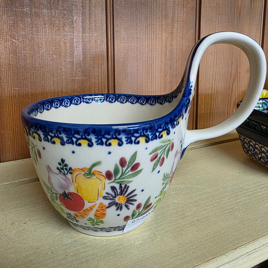 Bowl w/loop handle Veggies