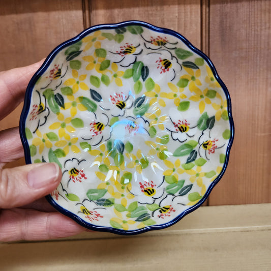 Bowl   Scalloped   4.5"   U4901 ~ U4