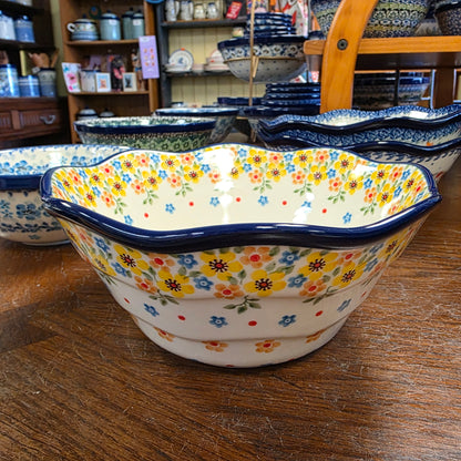 Bowl   Wavy Edge   Small  8" 691-2225X  Buttercup pf0526