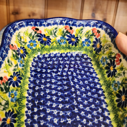 Baker 7.5"x6"x2" / Fala ruffle baker / 947 Blue Field with flowers blue and red