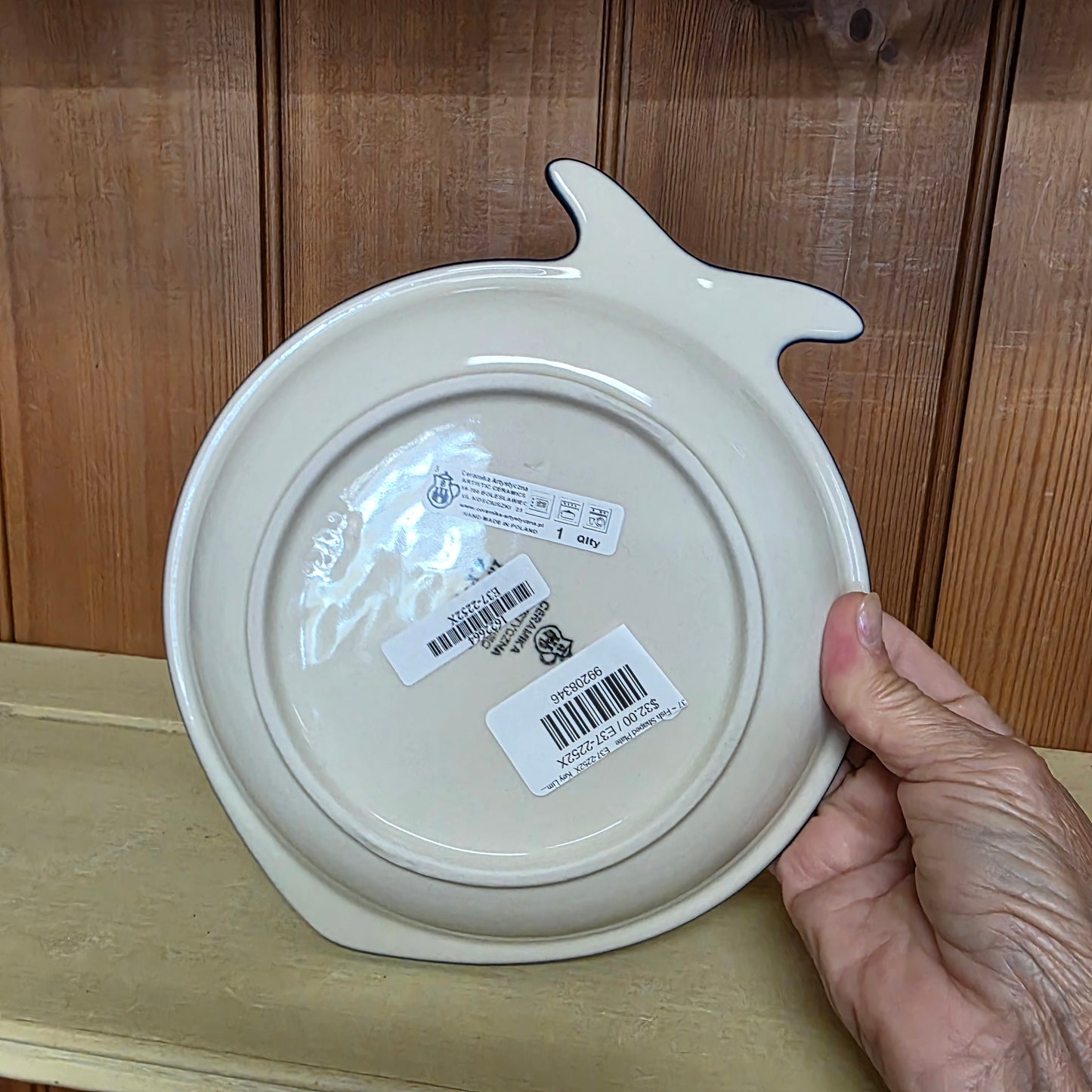 E37 ~ Fish Shaped Plate    E37-2252X  Key Lime pf0526