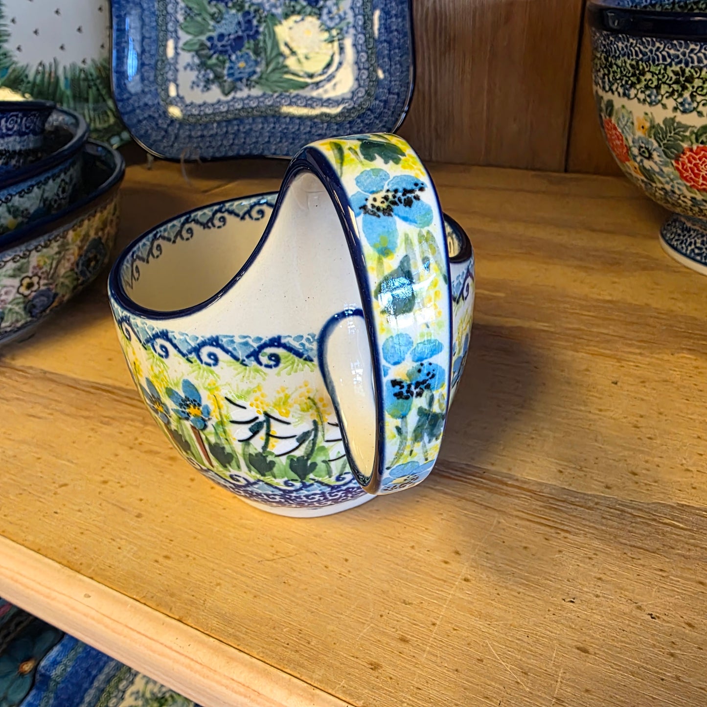 Bowl w/ Loop Handle   16 oz    U5071 ~ U4