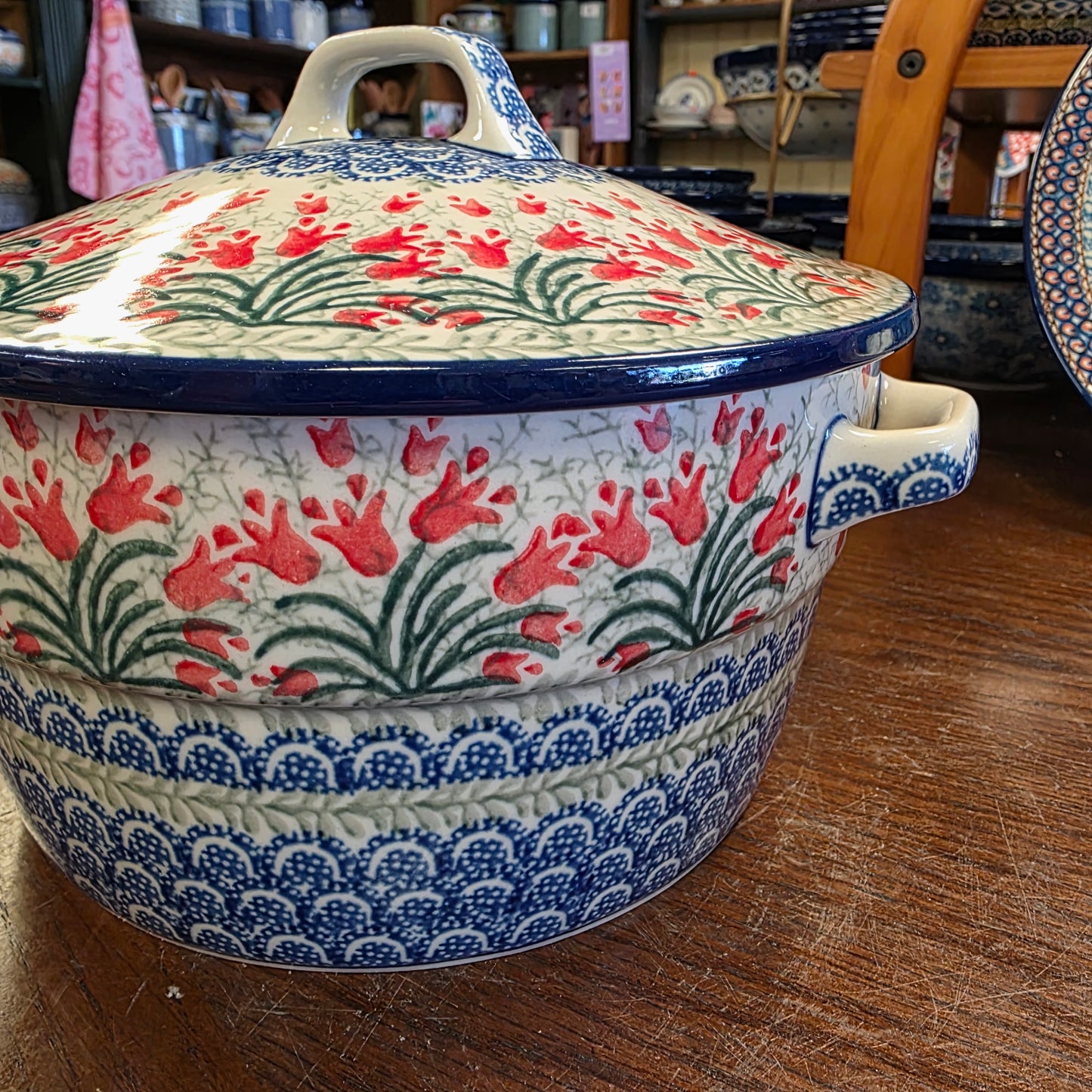 Covered Casserole (2 qt)   278-1437X  Crimson Bells pf0526