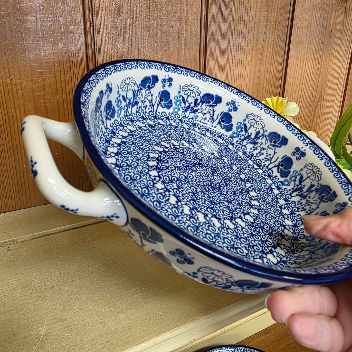 Baker   Round w/ Handles   8" 419-2902X  Evening Poppy pf0526