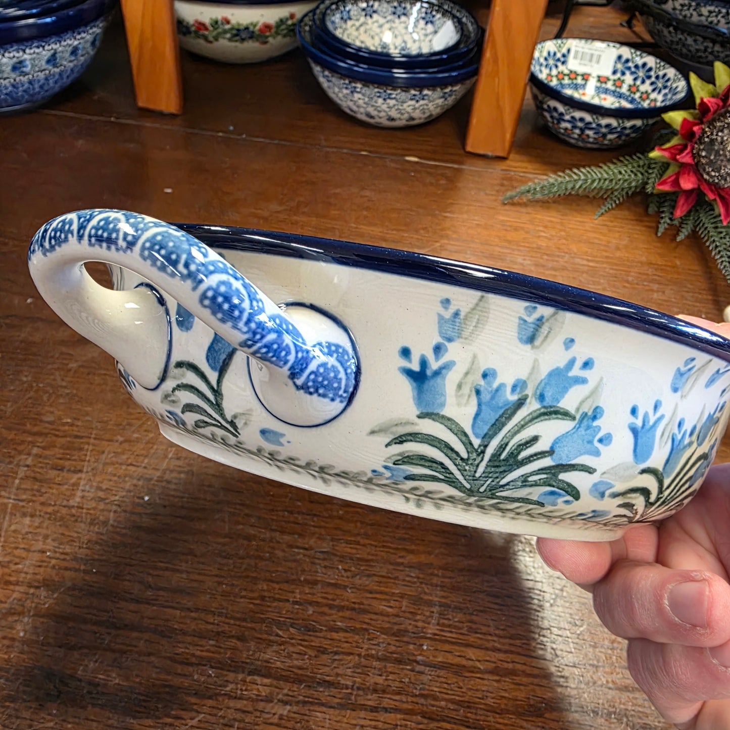 Baker   Round w/ Handles   8"   1432X ~ Blue Bells