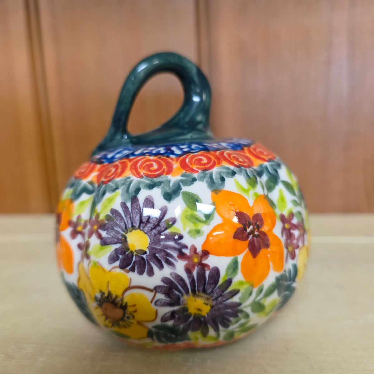 Pumpkin 4" Green Stem / Blue & Orange Ring on top