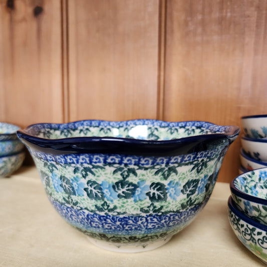 Bowl   Wavy Edge   5.75" A54-U4553  U4 pf0526