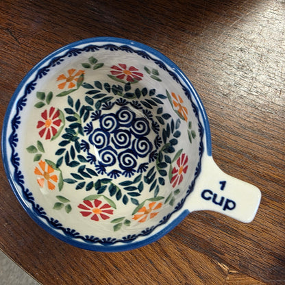 Measuring 1 cup / Marigold js14