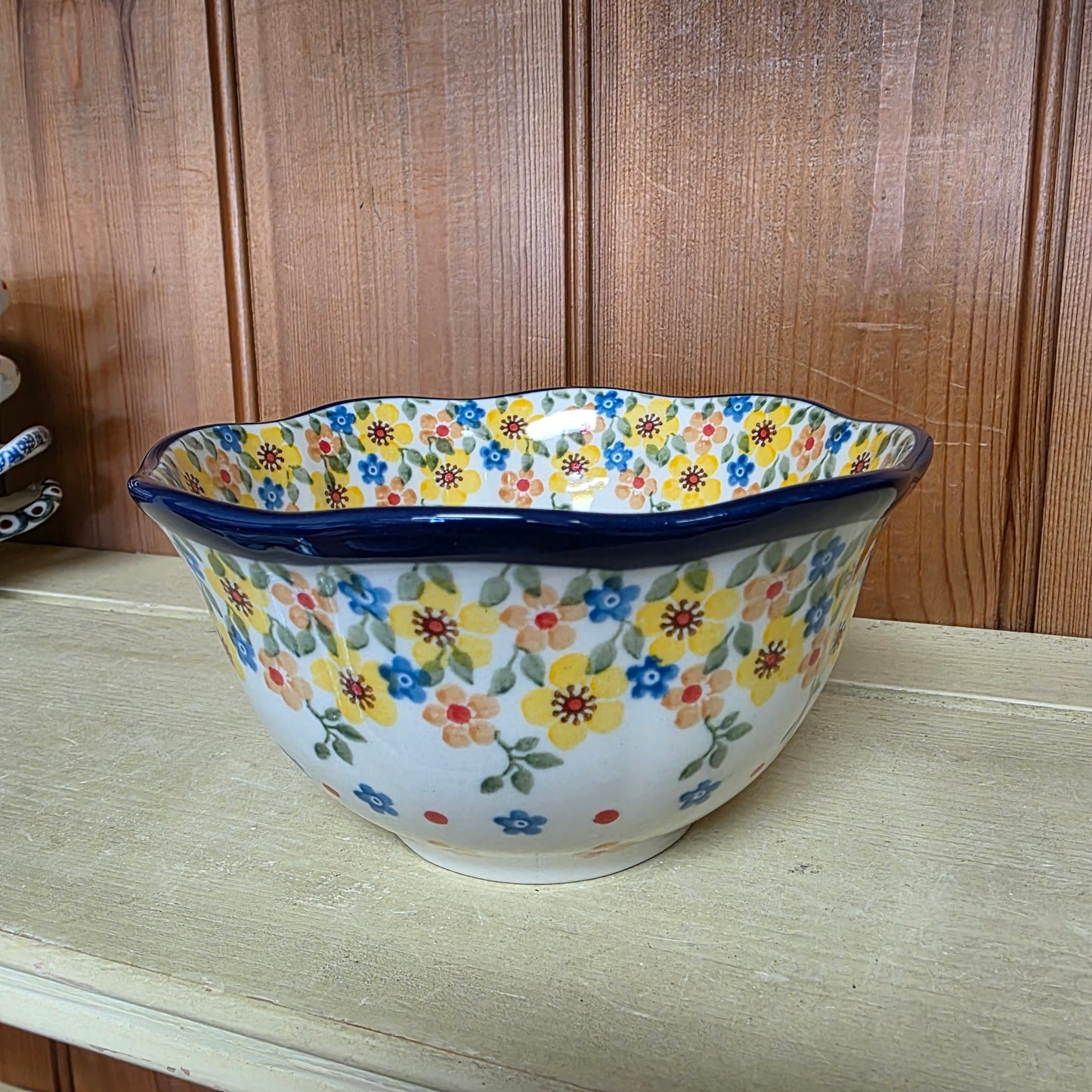 Bowl   Wavy Edge   5.75" A54-2225X  Buttercup pf0526