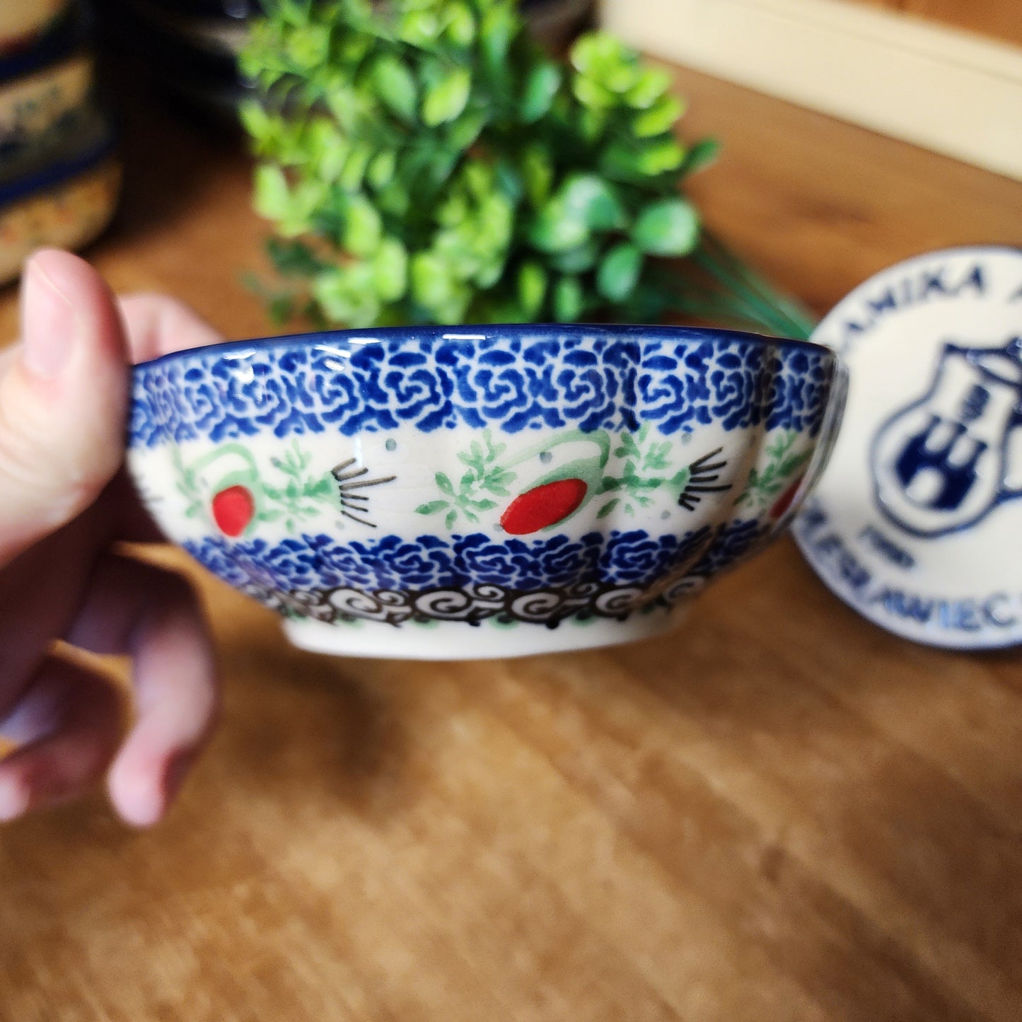 Bowl   Scalloped   4.5" 023-U4968  U3 pf0526