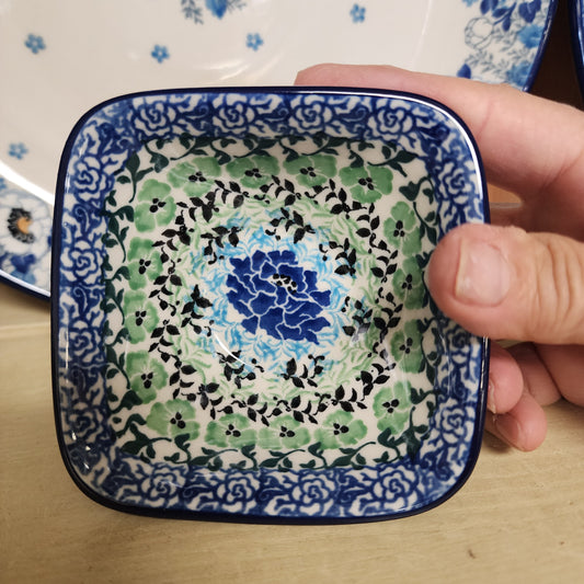 Bowl ~ Small Deep Square D11-U4572  (3 3/4")