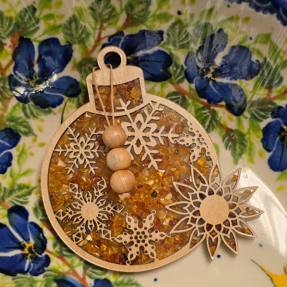 Ornament ~ Amber Snowflake Amber and Wood Christmas Ornament (3.5") /#11075