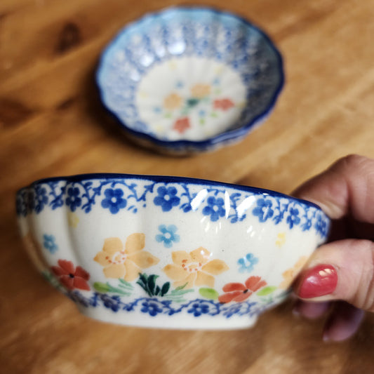 Bowl ~ Scalloped ~ 4.5" 3337X ~ Spring Palette