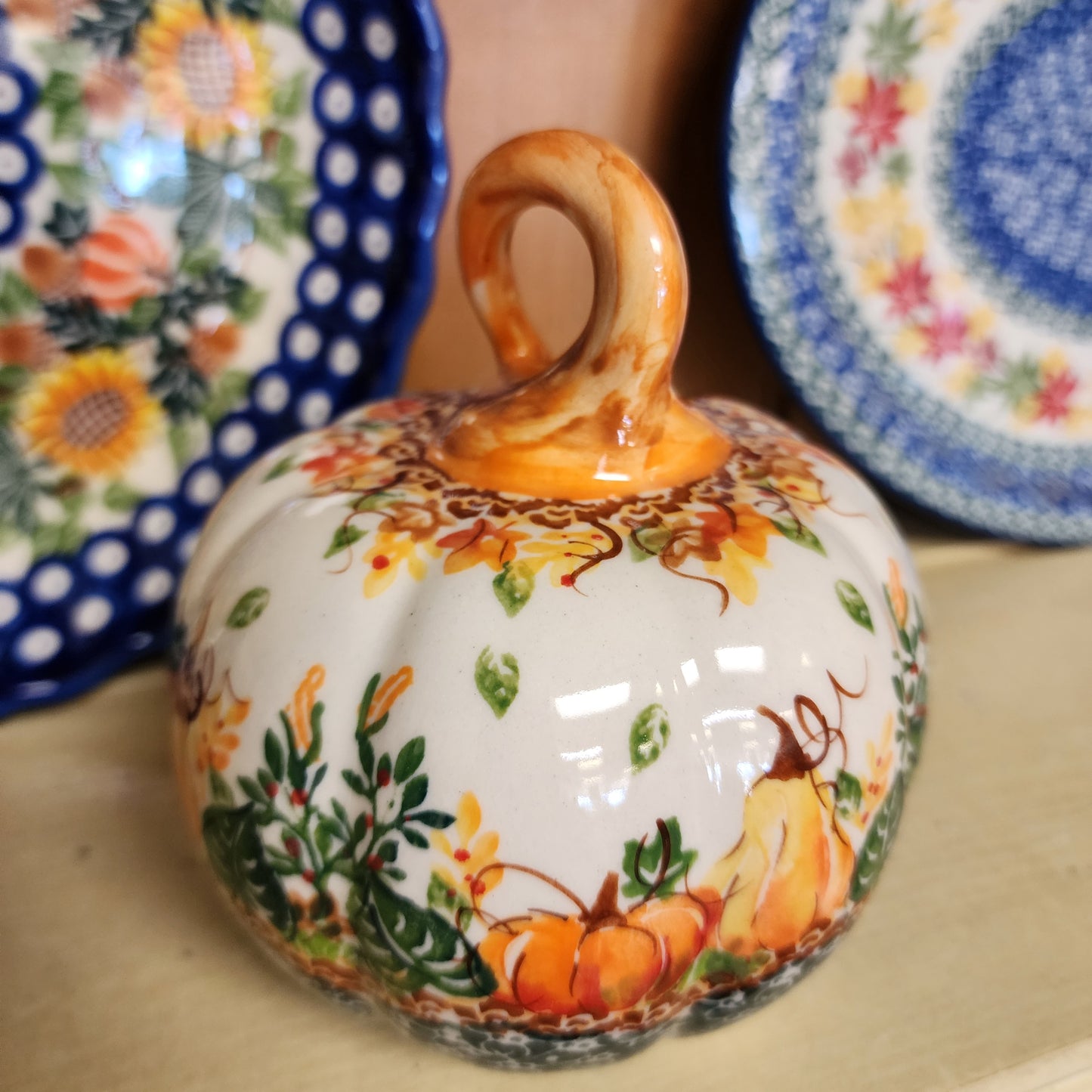 Pumpkin  5.5" orange top gourds and pumpkins