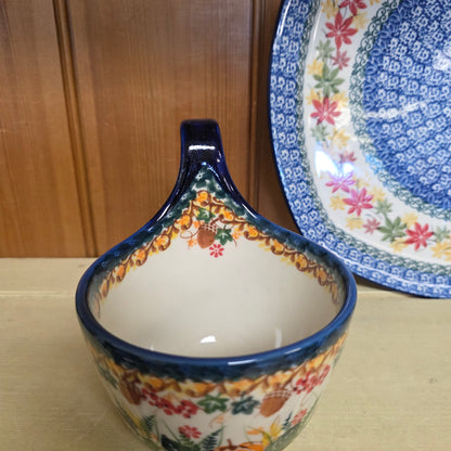 Bowl w/loop handle 1046 hedghog acorn mushroom