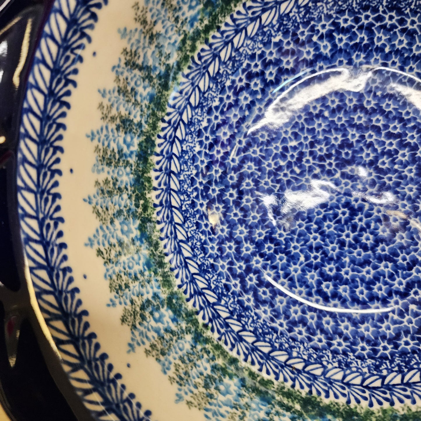 Bowl   Scalloped Edge 9"x4"     3279x Virginia Blue Bells