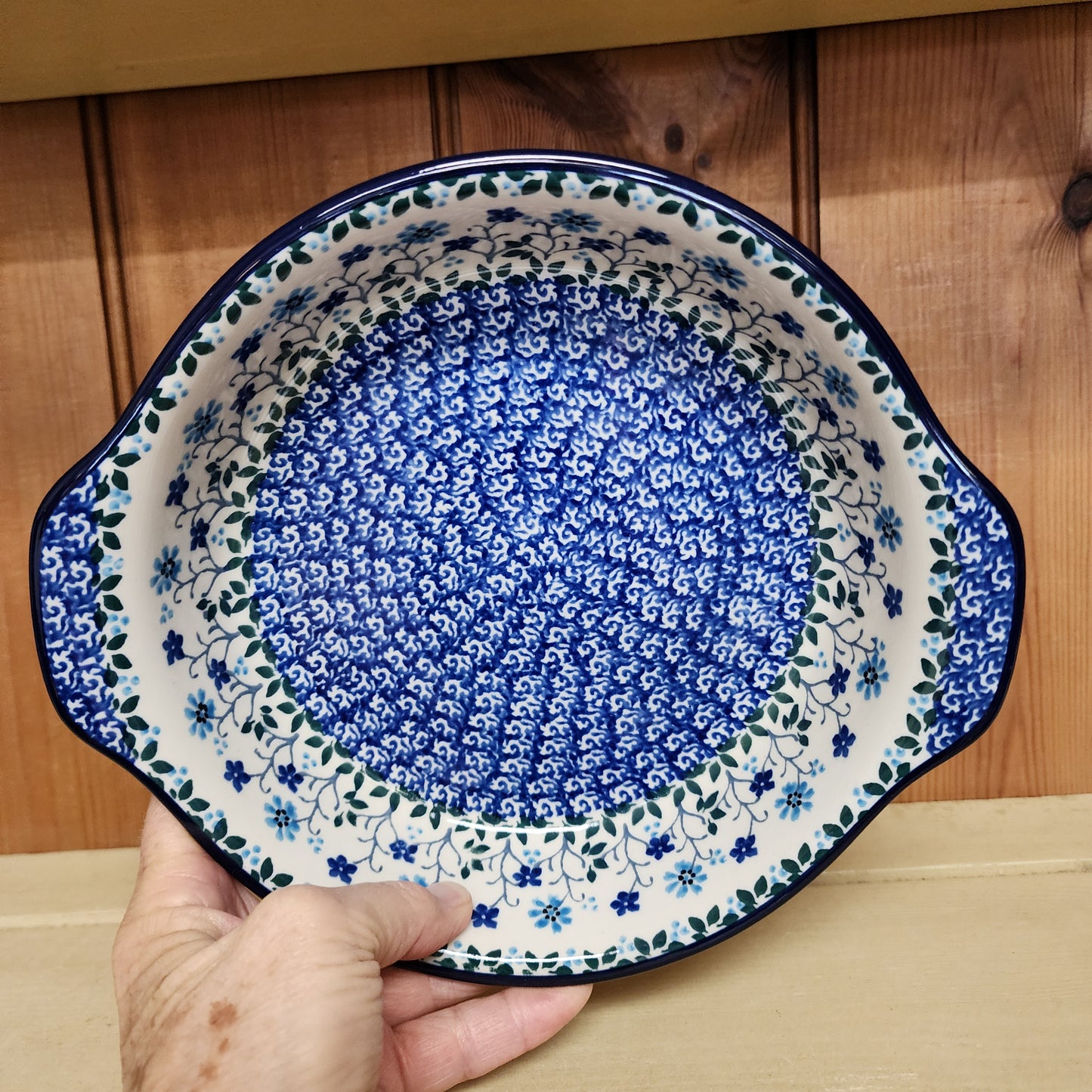 Baker ~ Round w/ Handles ~ 8"  2785X ~ Georgia Blue
