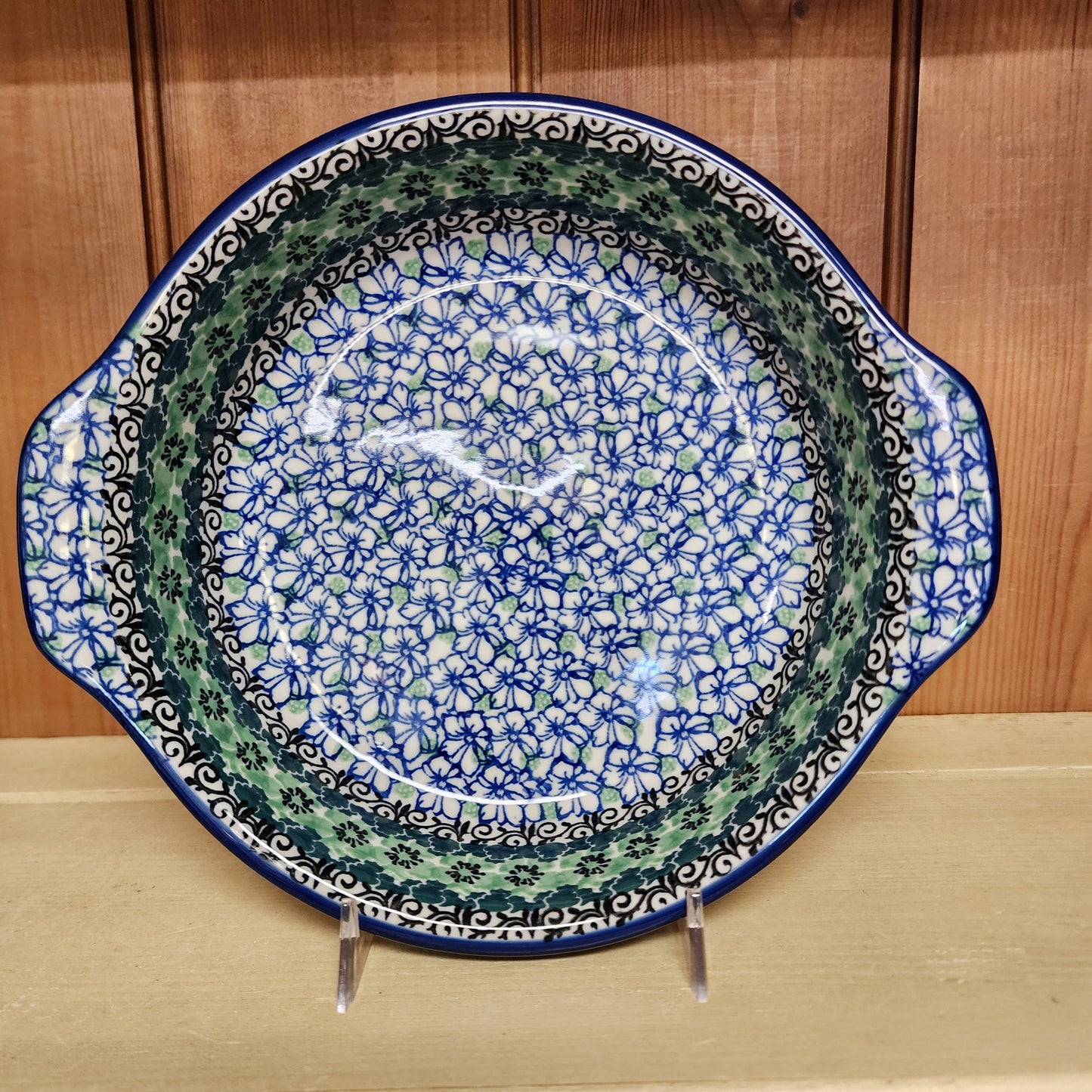 Baker ~ Round w/ Handles ~ 8"  1479X ~ Kiwi