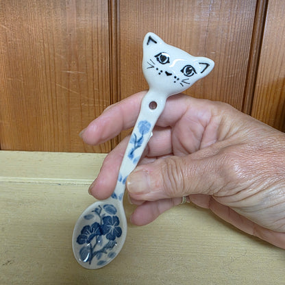 Spoon Cat. 5. 5"   H19-3428X  Timeless Blue pf0526 kitten