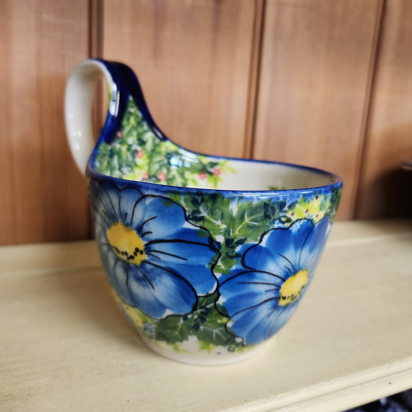 Bowl w/loop handle Blue / yellow