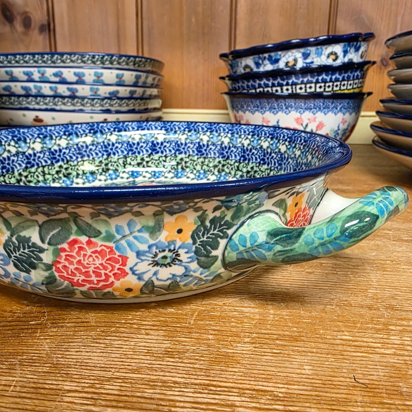 Baker   Round w/ Handles   8"   U3271 ~ U4