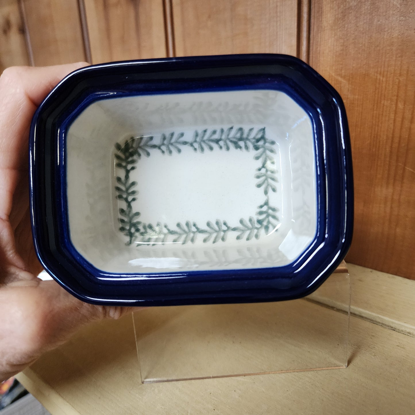 Covered Container   3.25"H x 3.5"W x 4.5"L    1432X ~ Blue Bells