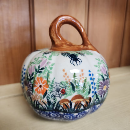 Pumpkin Figurine spiders and flowers (NOT jack o lantern)