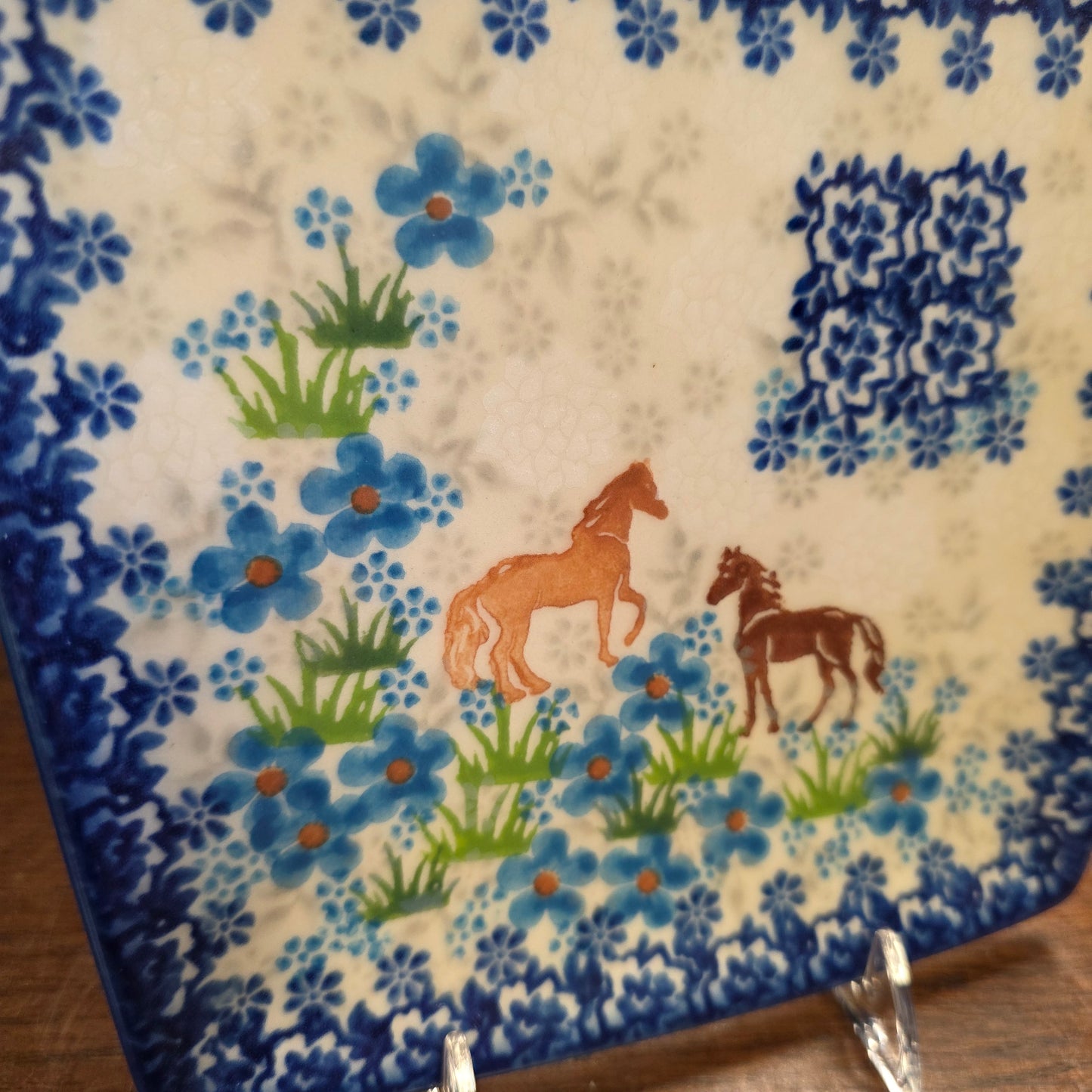 Plate ~ House ~ horses 1194 9" x7"