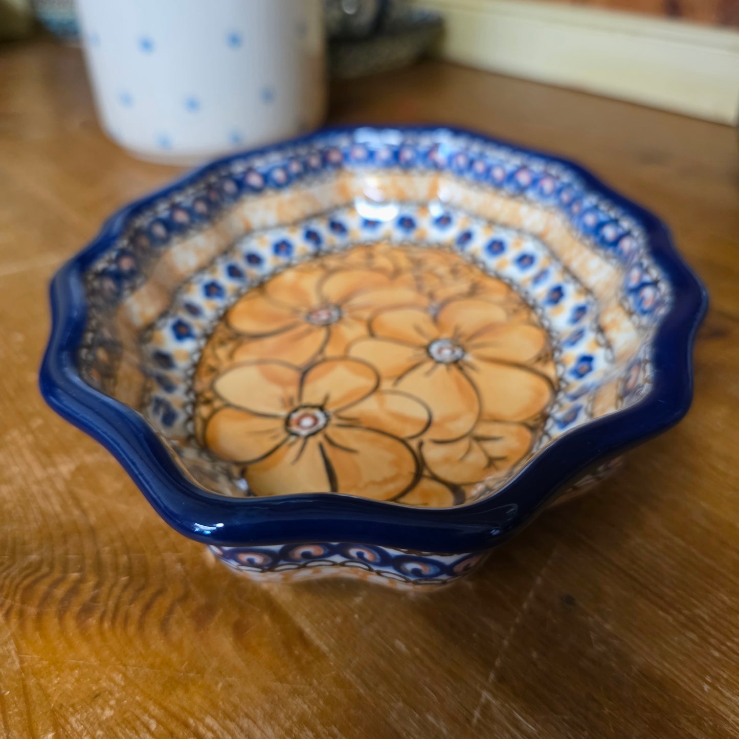 Bowl   Oval Fluted   6" x 7.5" A27-u408B Chyla Orange