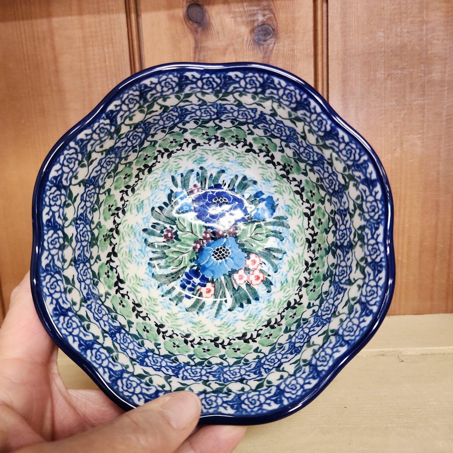 Bowl ~ Wavy Edge ~ 5.75" U4572 ~ U4 ~ M. Starzyk