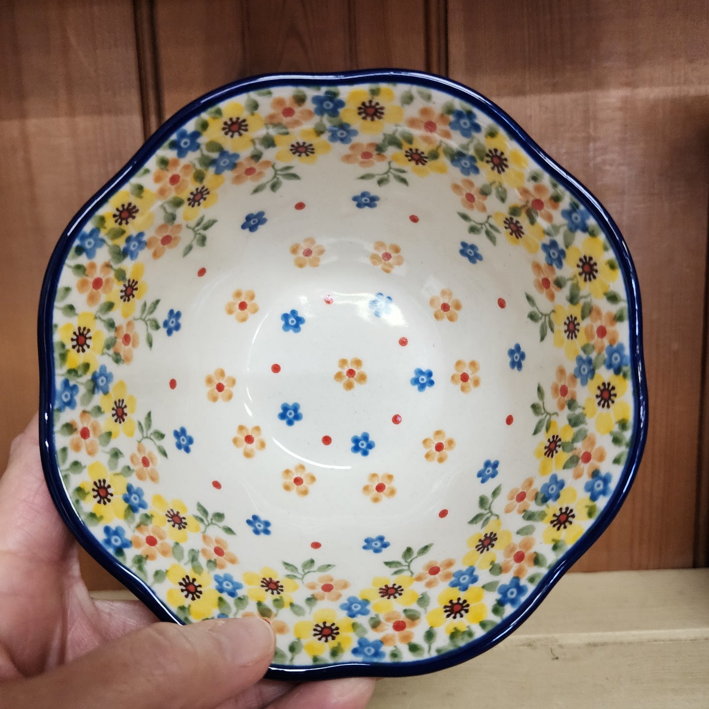 Bowl ~ Wavy Edge ~ 5.75" 2225X ~ Buttercup