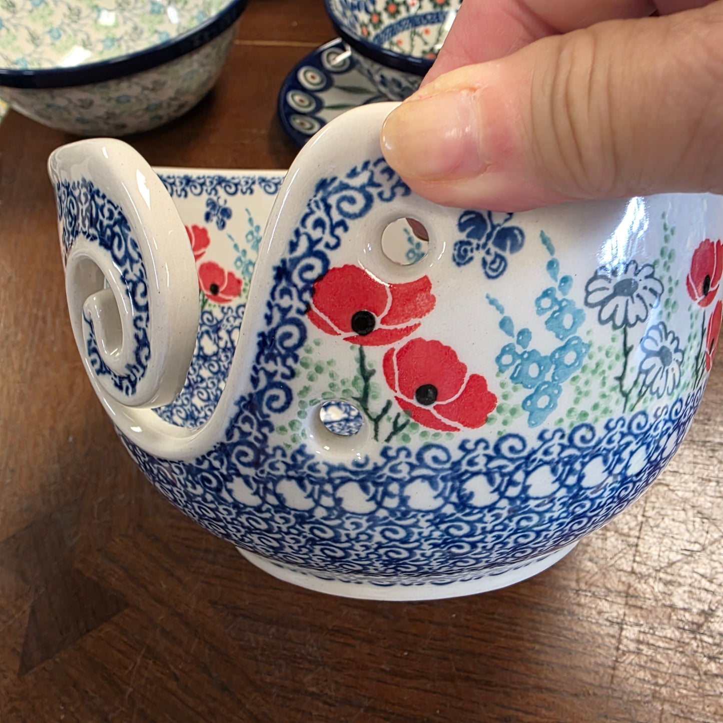 Yarn Bowl    G04-2901X  Red Poppy Garden pf0526