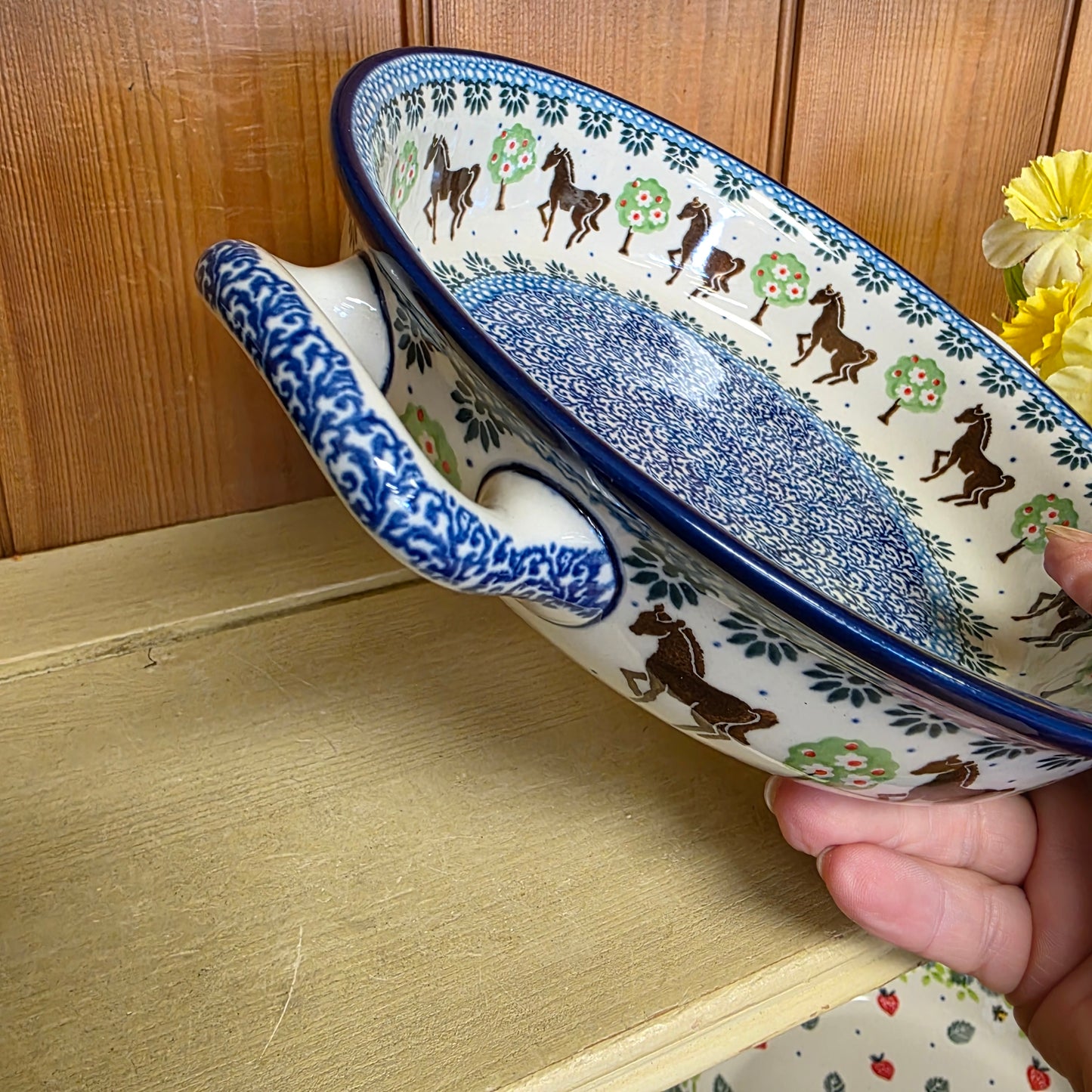 Baker   Round w/ Handles   8" 419-2256X  Mackintosh pf0526
