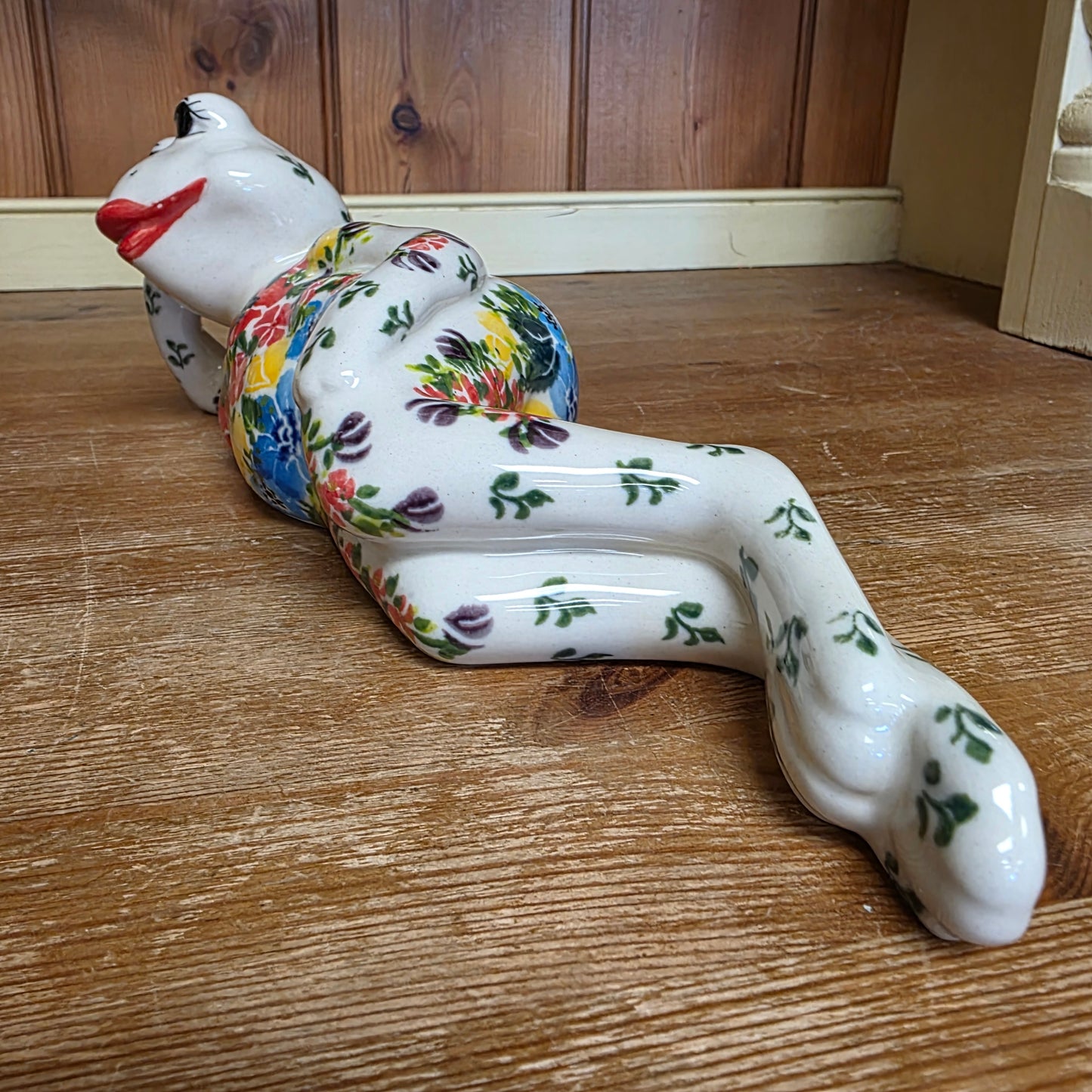 Frog ~ Laying down 11"