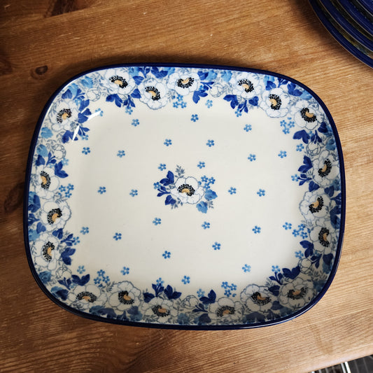 Baker   7.5" x 8.75" small serving dish    2222X ~ Snow Poppy