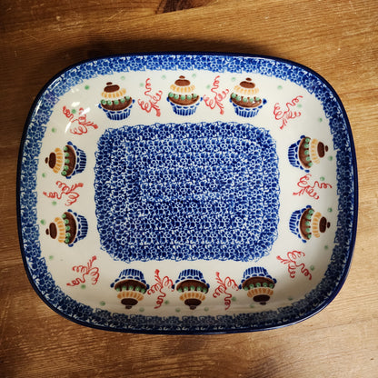 Baker   7.5" x 8.75"    1597X ~ Cupcakes