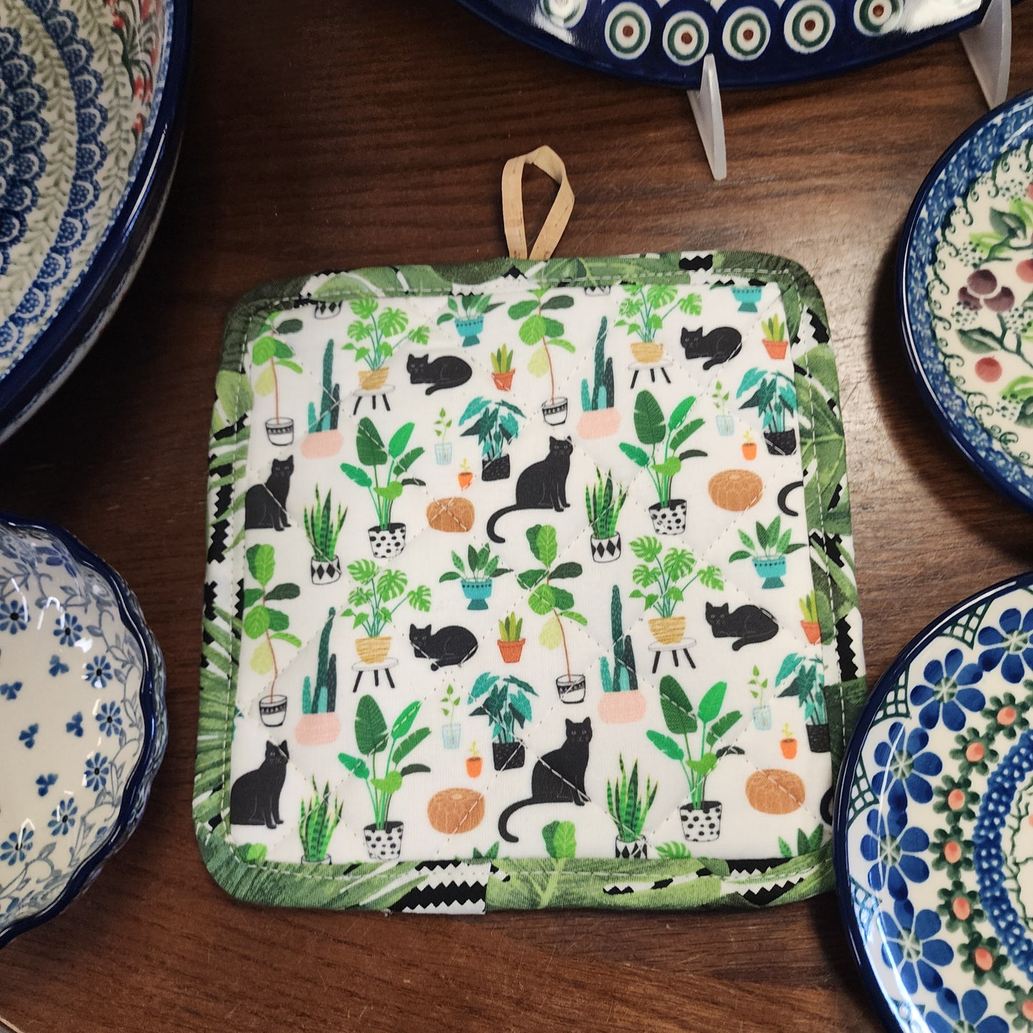 Pot Holder Green / Cats and plants