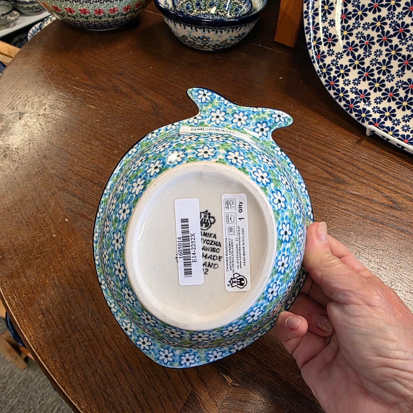 Fish Shaped Bowl ~ Medium    E14-2252X  Key Lime pf0526
