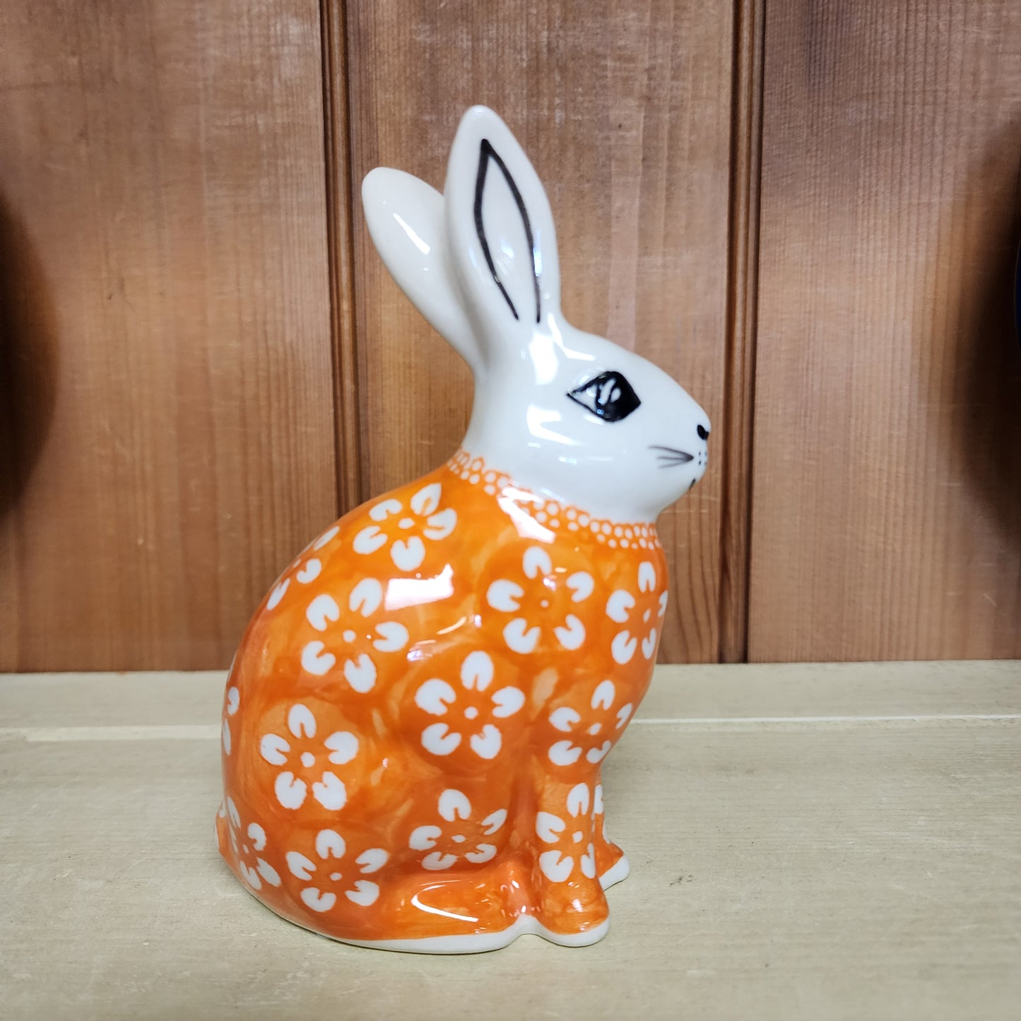 Bunny Figurine ~ Orange Blossom J8or