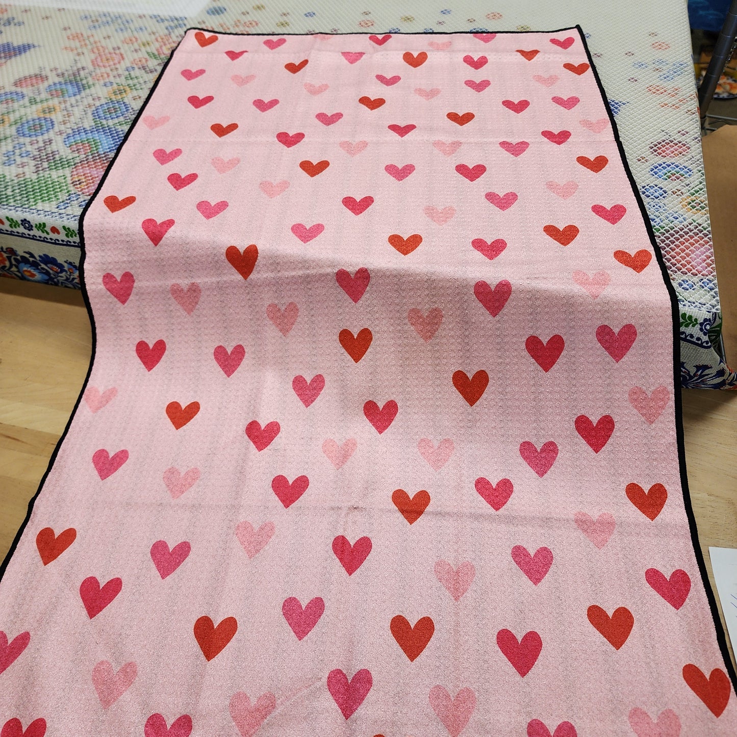 Towel /poly ~ Hearts / Black & White 950